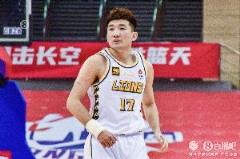 孫銘徽首節5中0無得分卻送出4助攻展現組織能力