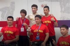 暖心瞬間！孫銘徽G2賽后與輪椅籃球運動員合影簽名