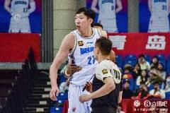 北京周琦、雷蒙、杰曼、奧莫特四人首發(fā)均3犯，隱患重重