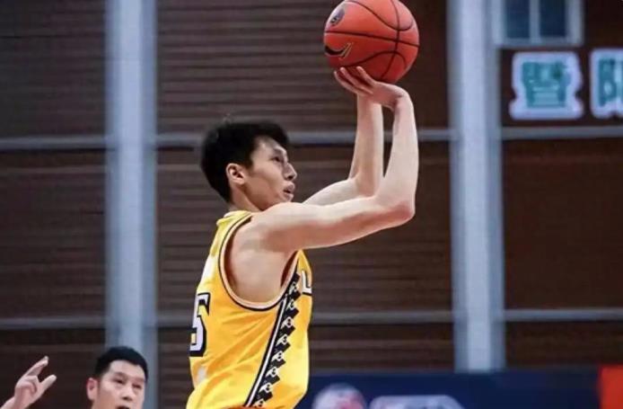 謝天謝地趙巖昊狀態回升！三分神準轟17分，突破蓋帽亮眼終爆發！