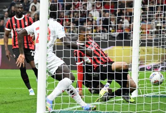 羅馬諾：紐卡斯爾欲與AC米蘭商談引進佳夫