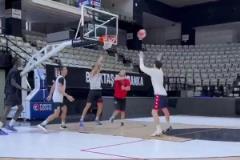 申京打半場充分展示運控技術，這是想打后衛了？