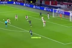 國(guó)外網(wǎng)友剪輯了努涅斯紅軍生涯錯(cuò)失機(jī)會(huì)集錦