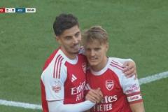 這是哈弗茨你敢信薩卡送助攻，哈弗茨奔襲后單刀低射打進(jìn)