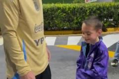 梅西看完震驚了！小球迷讓梅西進球后做他的慶祝動作