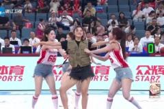 哇，好會跳啊！姚基金中場啦啦隊表演，吳艷妮驚艷亮相！