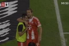 首輪慘案殺瘋了！凱恩小角度打門破門戴帽！拜仁6-0萊比錫