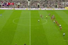 利物浦連丟2球！紐卡后場定位球吊向禁區(qū)，奧蘇拉破門