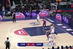 如今廣東球迷大喜！重溫下崔永熙此前名場面：單臂炸裂隔扣鄒雨辰