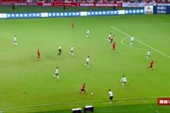 這大弧線帥啊，蘇超南通隊這腳傳中有沒有讓你想到誰？