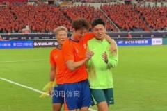 沒給面子啊！京魯大戰前，楊立瑜向高準翼鞠躬“求輕虐