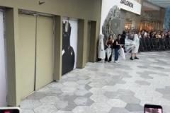 J羅也要告別了？獨自坐在球場中央靜靜思考，可能最后一次主場了