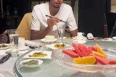 姓文的速速歸化文班亞馬此前開嗓秀中文，居然會唱一剪梅