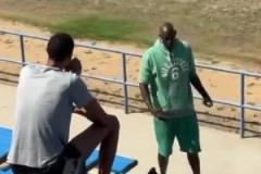 下賽季繼續進化嗎文班亞馬曬休賽期接受狼王加內特的指導