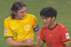 U20亞洲杯蒯紀聞表現搶眼，澳大利亞隊長賽后主動找其聊天