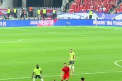 場邊慢動作看王玉棟穿襠過人，小伙子是真敢做動作