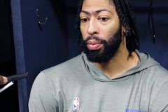 看著現(xiàn)在被打爆的湖人內(nèi)線，真想這小子了