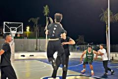 小球迷搶了巴特勒的風頭~