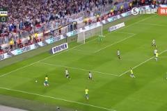 單干！維尼修斯邊路爆破+人球分過，可惜球趟大了