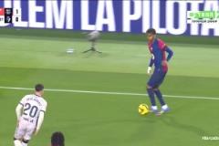 錯失良機！亞馬爾送絕佳妙傳！費蘭插上單刀打門被撲出！