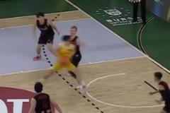 這是人家的飯碗！普里查德單挑普通人 距到底有多大？