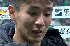 亦敵亦友！于大寶退役儀式，成都蓉城全隊上前依次擁抱