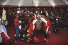 笑死！當年熱火隊更衣室的群體尬舞：鳥人率先出場 老詹頭戴皇冠