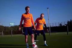 有一種技巧叫“德容轉身 ”