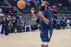 輕松寫意！哈登賽前熱身轉(zhuǎn)身隨手飚進(jìn)logo三分