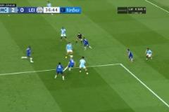 錯(cuò)失良機(jī)！京多安倒三角傳球！薩維尼奧跟打門遭神撲！