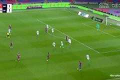 神撲！孔德扣過后衛(wèi)左腳打近角，阿德里安用腳擋出