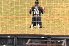 終于贏了！比賽結束那一刻，王大雷跪地感謝！