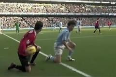 中國足壇留洋最成功之人！曼市德比孫繼海背身卡位防住C羅！