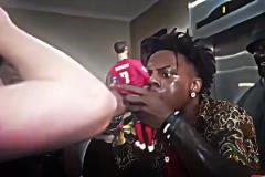 逆天！甲亢哥脫“C羅”褲子，并做一些不可描述的事