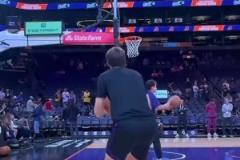 頂級硬件天賦！此前弗拉格和詹姆斯同框，身體條件基本不輸啊！