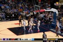 亞歷山大跳投伸腿造東契奇犯規，湖人果斷挑戰，裁判回看后取消！