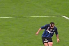 7年前，穆里尼奧帶領(lǐng)紅魔三球翻盤(pán)曼城，博格巴梅開(kāi)二度