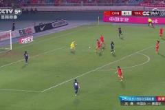 泰國女足門將超巨失誤！王愛芳補射得手，中國女足5-1泰國女足