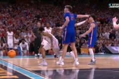 太致命了??在絕殺離譜失誤前，夏普還被切球出界丟球權