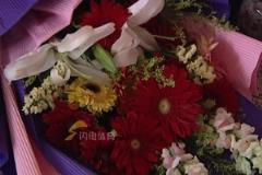 十年前曼諾執(zhí)教泰山隊，抵達中國時李霄鵬赴京接機