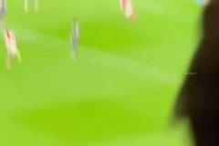 阿森納球迷對賴斯對陣皇馬的任意球進球瘋狂反應！