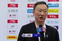 丑聞歸丑聞，籃球歸籃球！劉維偉賽后接受采訪，青島球迷集體歡呼“劉導加油”