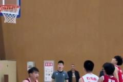 這靜態天賦是真可以啊！楊瀚森站帽余嘉豪，動都不帶動的！