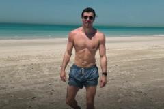 退役2年，35歲貝爾身材還是那么好