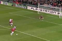 傳奇的起點！C羅打進的第一個歐冠進球