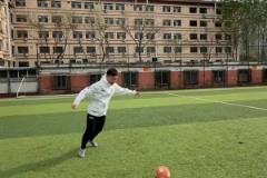 沒想到歐冠結(jié)束3天，中國球員就踢出了超越賴斯的弧線球