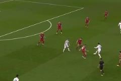 那些只有C羅能打進的球！夸張的沖擊力！