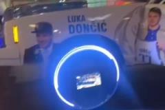 街頭出現東契奇主題汽車 大家覺得如何？