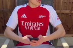 星際穿越是吧！槍迷沉醉賴斯世界波，察覺(jué)時(shí)已經(jīng)過(guò)去幾十年