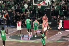 都火到海外去了湖人舊將納恩模仿莫蘭特扔手雷?慶祝捂耳